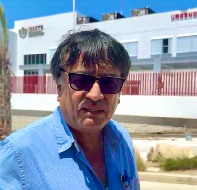 El presidente municipal de Los Cabos Oscar Leggs Castro supervisó la obra de pavimentación de la calle Portales a cargo del Gobierno de Los&nbsp;Cabos.