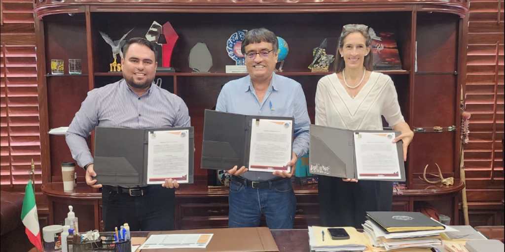 Siendo la preparación académica una de las prioridades desde el inicio del XIV Ayuntamiento de Los Cabos, se realizó la firma del convenio con la directora de la Universidad Center UME Leticia Erika La&nbsp;Vide.