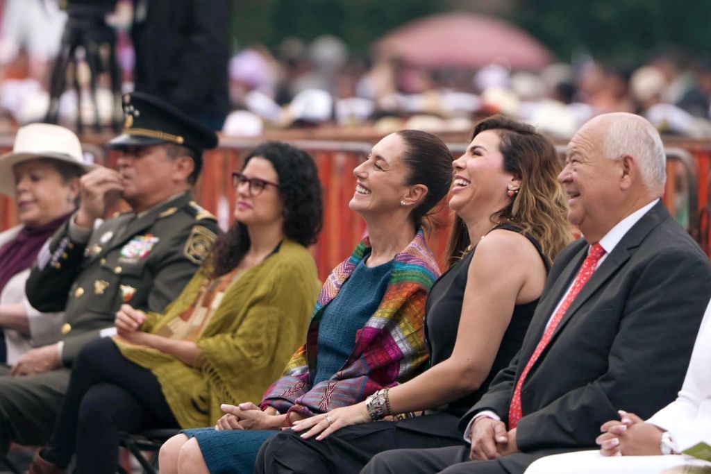 GOBERNADOR DE BAJA CALIFORNIA SUR ASISTE AL SEXTO INFORME DE GOBIERNO DEL PRESIDENTE ANDRÉS MANUEL LÓPEZ&nbsp;OBRADOR.