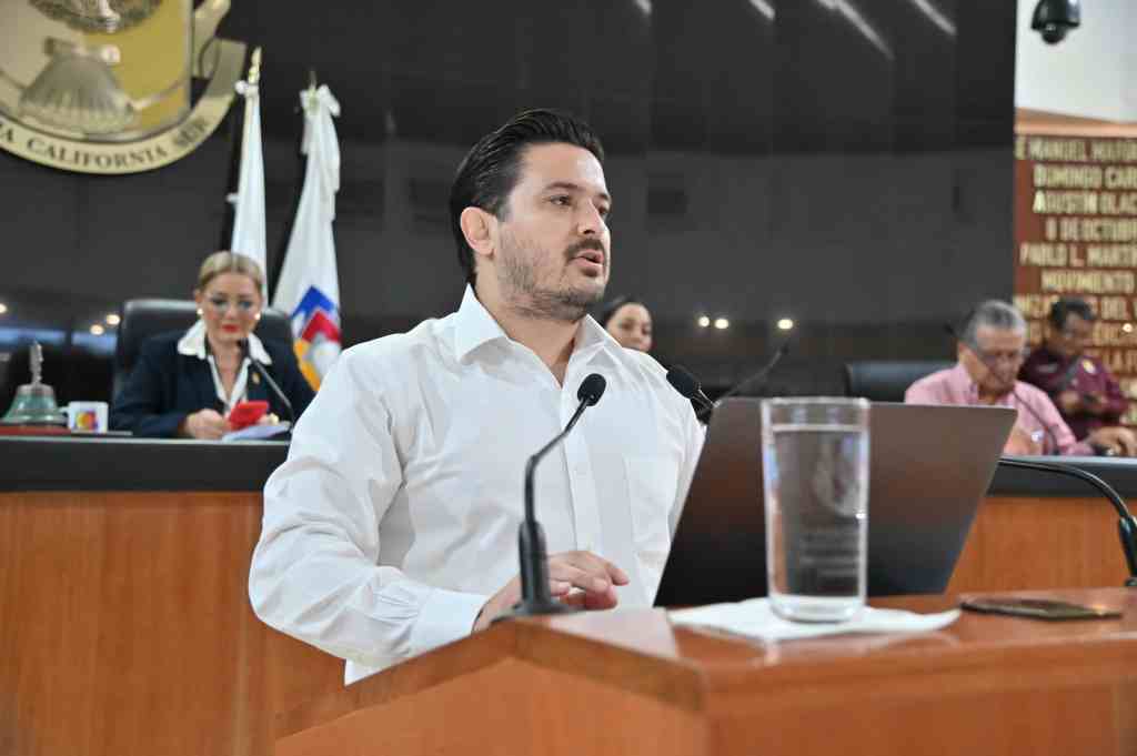 En BCS se vive una verdadera Cuarta Transformación, la que pone en el centro a las y los de abajo, y no a los de siempre: diputado Eduardo Van&nbsp;Wormer.