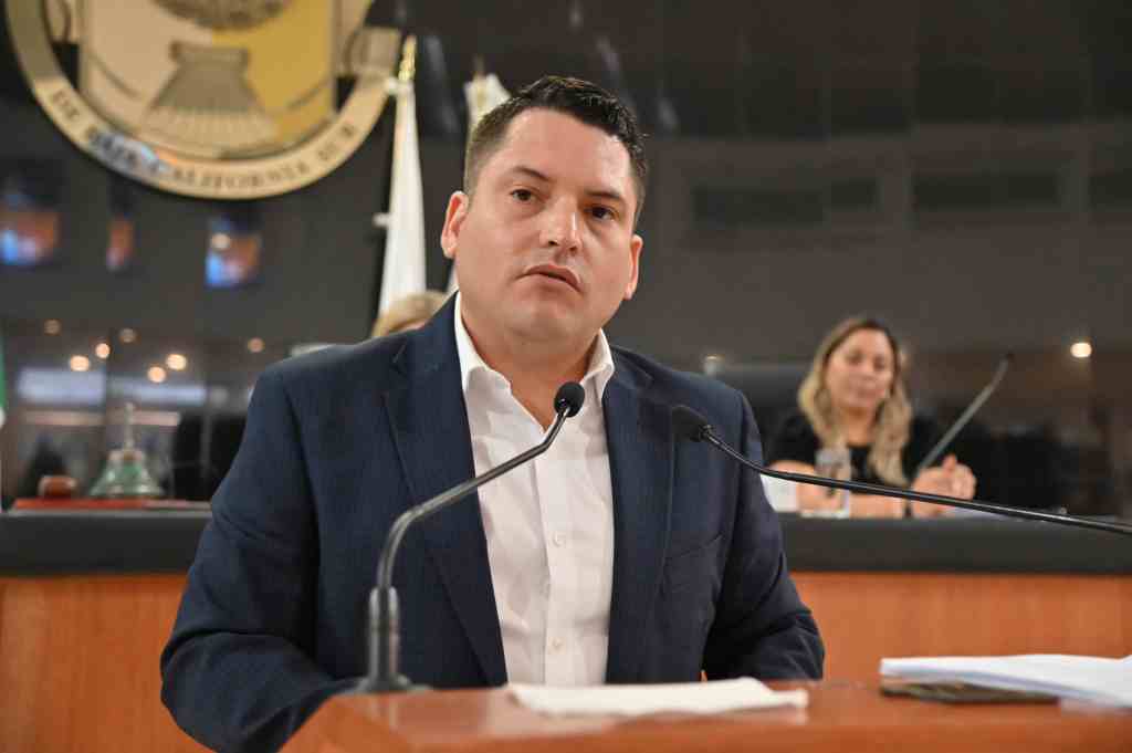 Propone diputado Erick Agúndez  la Ley de Fomento al Primer Empleo y a la Primera&nbsp;Empresa.