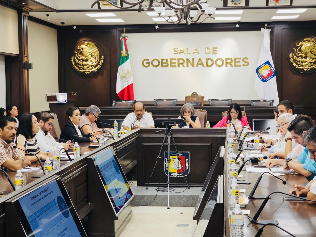 SESIONA LA JUNTA DE GOBIERNO DEL ISIFE; EVALÚAN AVANCES Y&nbsp;PRESUPUESTOS.