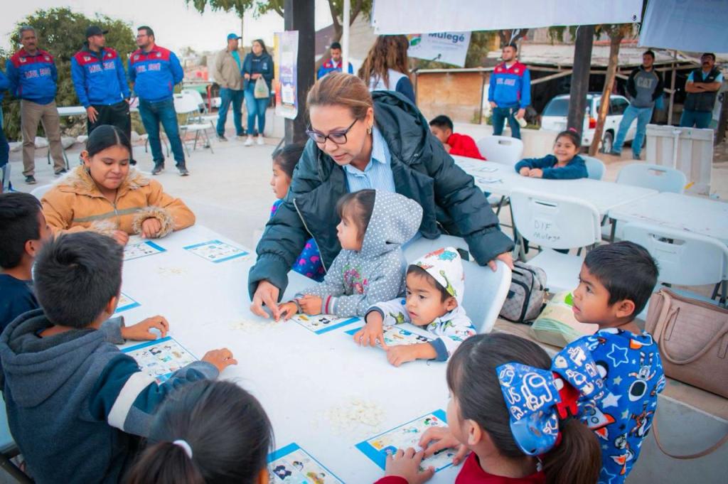 Alcaldesa de Mulegé, Edith Aguilar, acerca los servicios públicos a la comunidad con el programa «Contigo en tu&nbsp;Colonia»