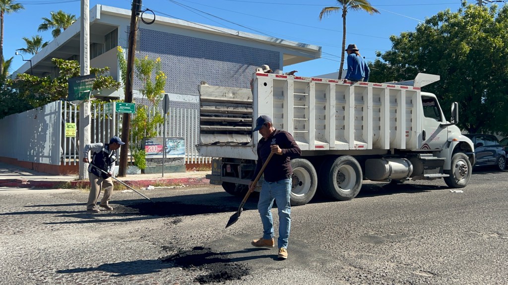 Servicios Públicos Municipales continúa con el programa de bacheo&nbsp;«Bachetón»