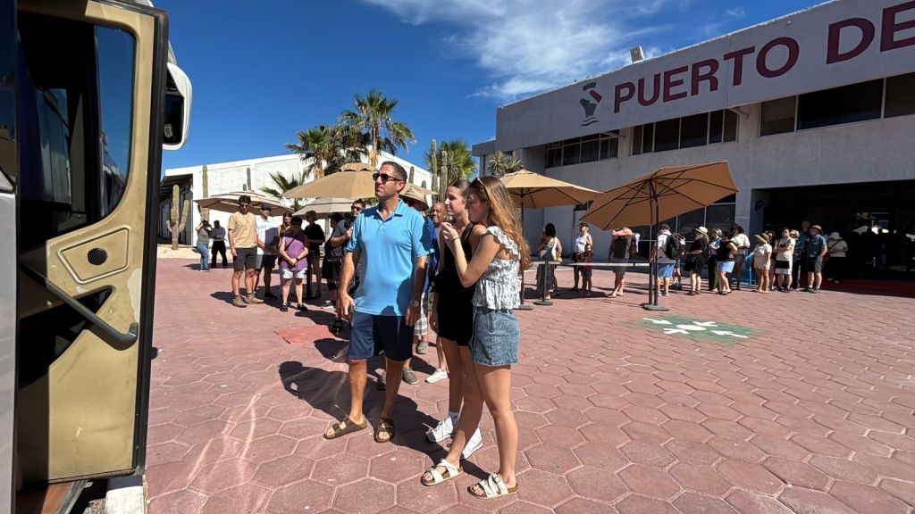 Crucero Koningsdam llega a La Paz con derrama económica&nbsp;millonaria