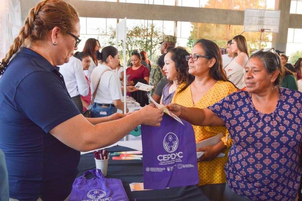 Feria de Servicios a la Mujer en Los&nbsp;Cabos