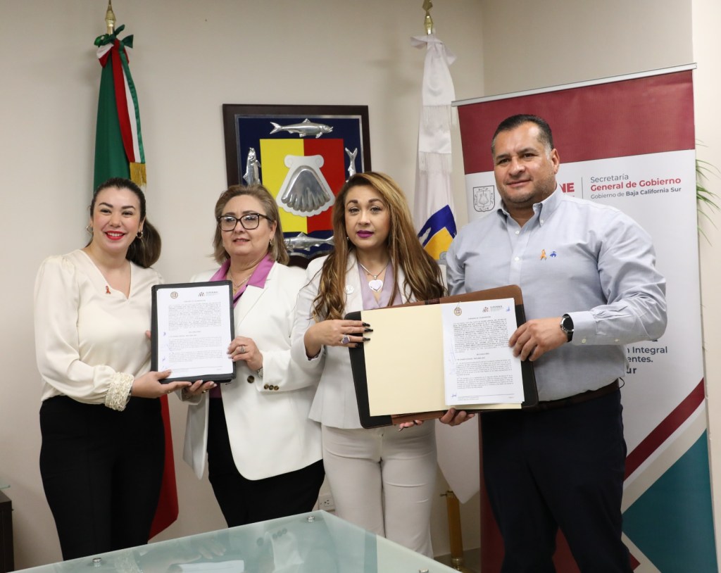 Claudia Jeanette Cota Peña firma convenio para proteger a la&nbsp;infancia
