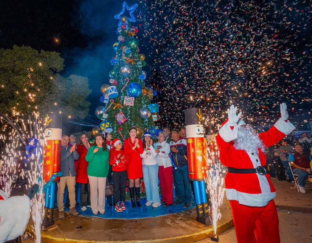 Edith Aguilar enciende la magia navideña en Santa&nbsp;Rosalía