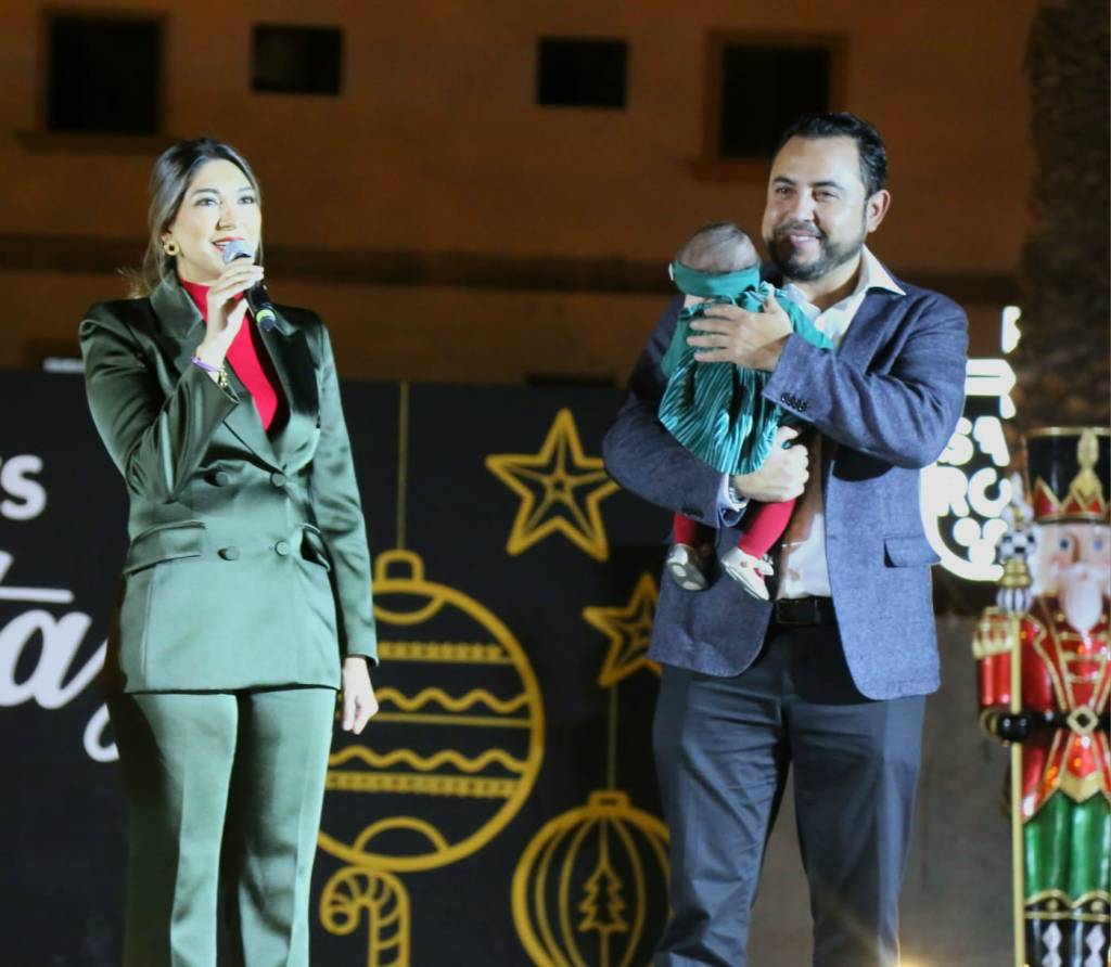 Un Alcalde Cercano a la Gente: Agúndez Gómez Enciende la Navidad en Los&nbsp;Cabos