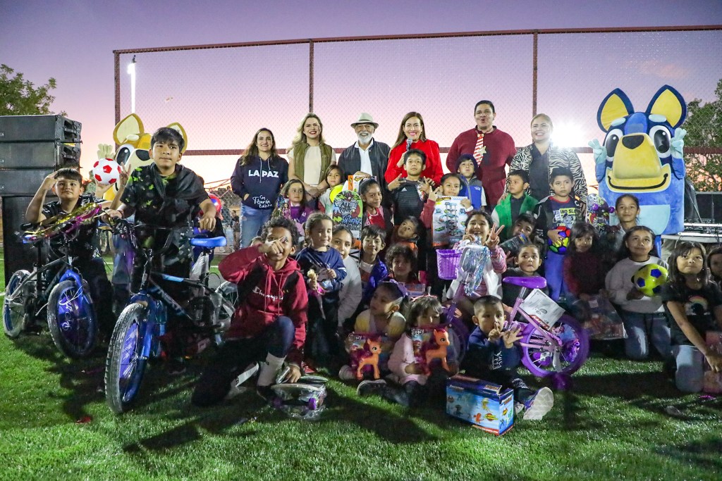 Milena Quiroga Celebra la Navidad y Lanza Programa Educativo «Aprendemóvil» en la Colonia&nbsp;Ayuntamiento