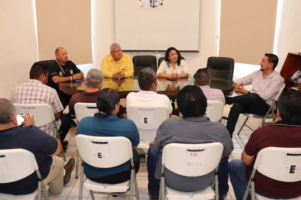 Regidora Valerie Olmos impulsa diálogo directo con gremios de taxistas para fortalecer el&nbsp;sector