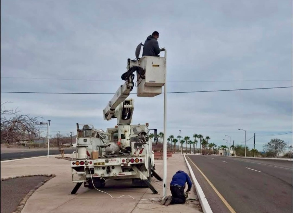 ¡Loreto Resplandece de Nuevo! El Secretario General Juan Carlos Castañeda Lidera la Rehabilitación del Alumbrado&nbsp;Público