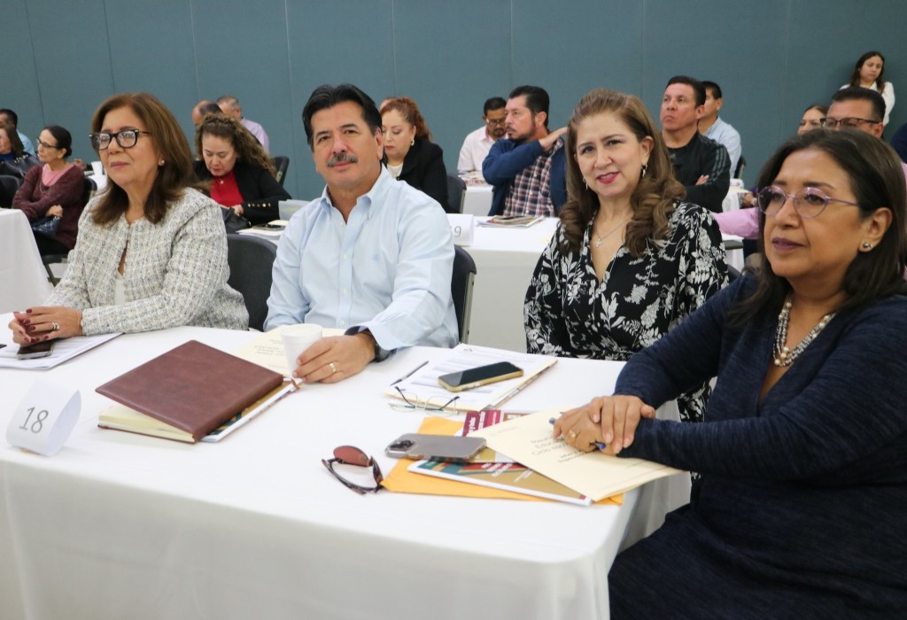 Personal educativo de BCS se reúne para reanudar actividades y participar en talleres de formación&nbsp;continua