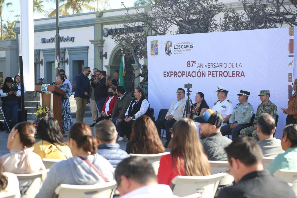 Refrenda Ayuntamiento de Los Cabos compromiso con un futuro energético con menor impacto&nbsp;ambiental.
