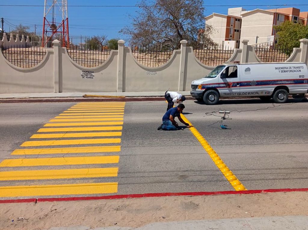 Instalan Reductores de Velocidad y Pintan Pasos Peatonales para Mejorar la Seguridad Vial en Los&nbsp;Cabos