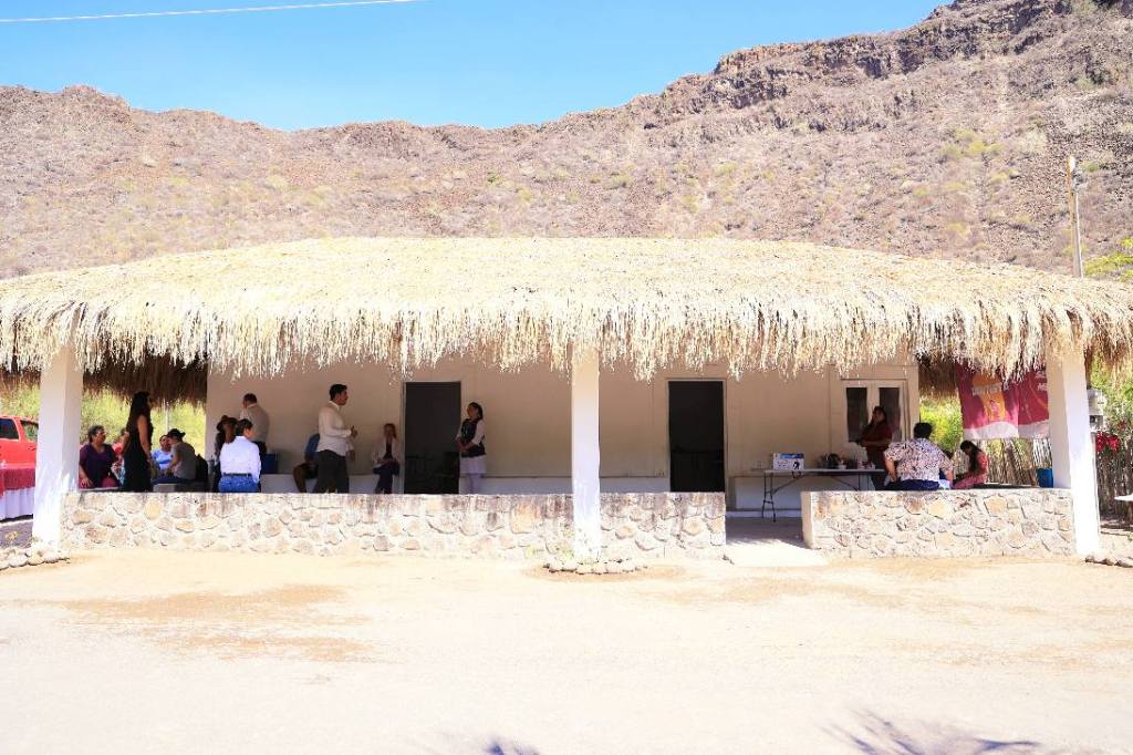 Encabezada por la Alcaldesa Paz Ochoa, Loreto Cumple con la Entrega de la Rehabilitada Casa de Salud de San&nbsp;Javier