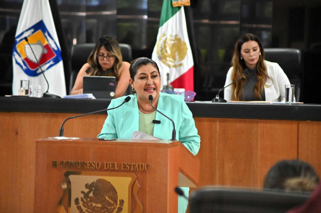 La Voz de las Comunidades: Un Impulso Legislativo Crucial de Cristina&nbsp;Contreras