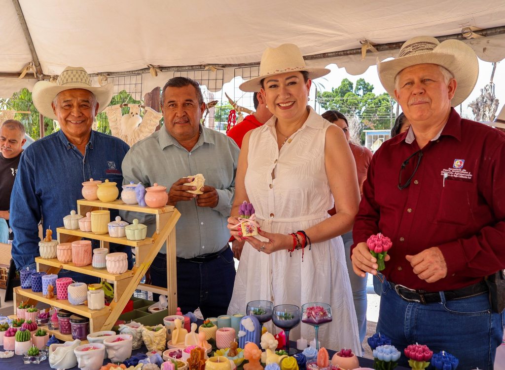 Liderazgo que Transforma: Edith Aguilar, Pilar del Progreso y la Identidad&nbsp;Mulegina