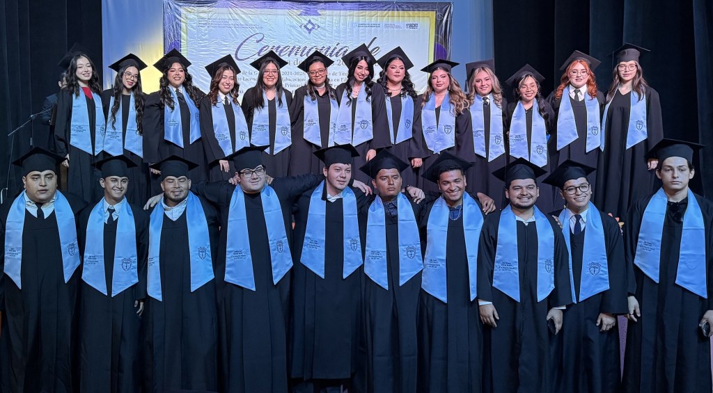 Realiza SEP entrega de 270 títulos a egresados normalistas de&nbsp;BCS.