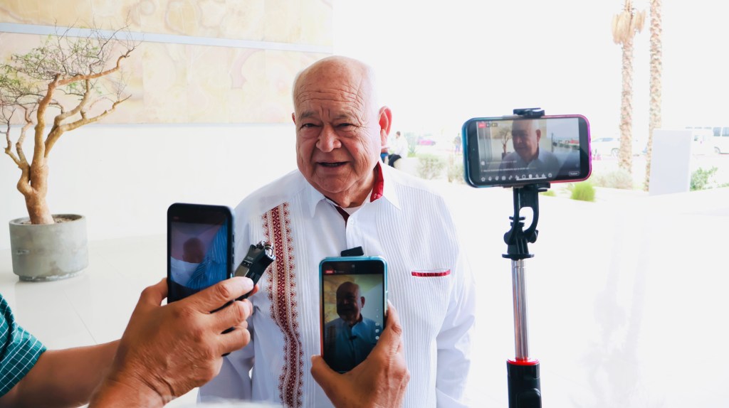 La transición energética llegará a BCS con dos plantas termosolares: Víctor&nbsp;Castro.