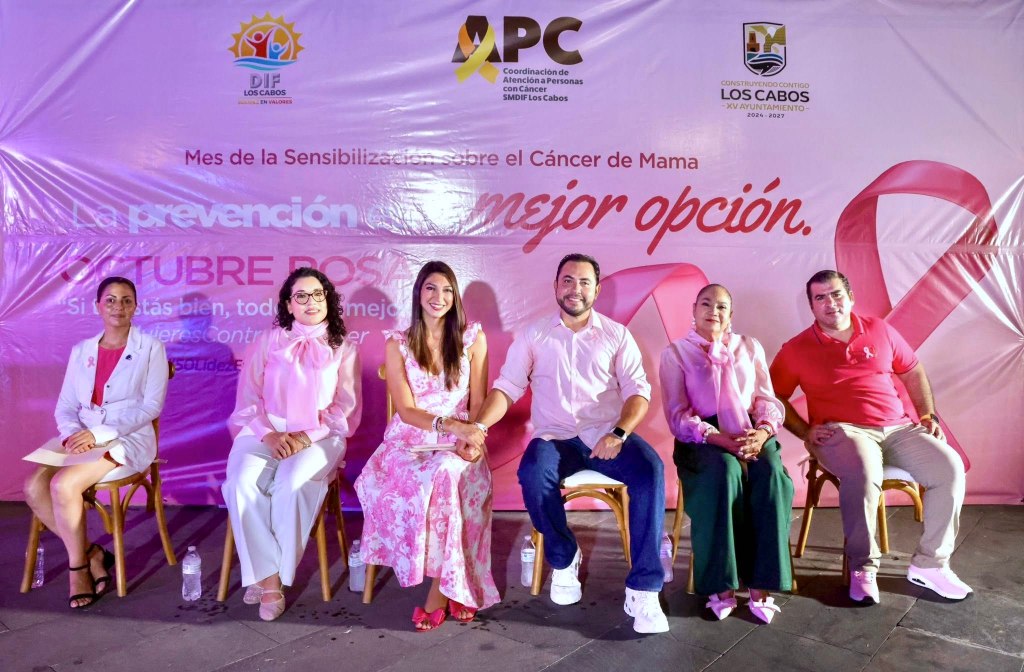 Realizan en Los Cabos encendido de luces en homenaje a la lucha contra el cáncer de mama. (09 de Octubre&nbsp;2025)