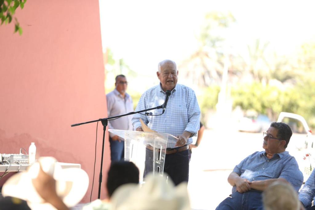 Gobernador VCC respalda a productores lecheros de Comondú con entrega de apoyos. (02 de Octubre&nbsp;2025)