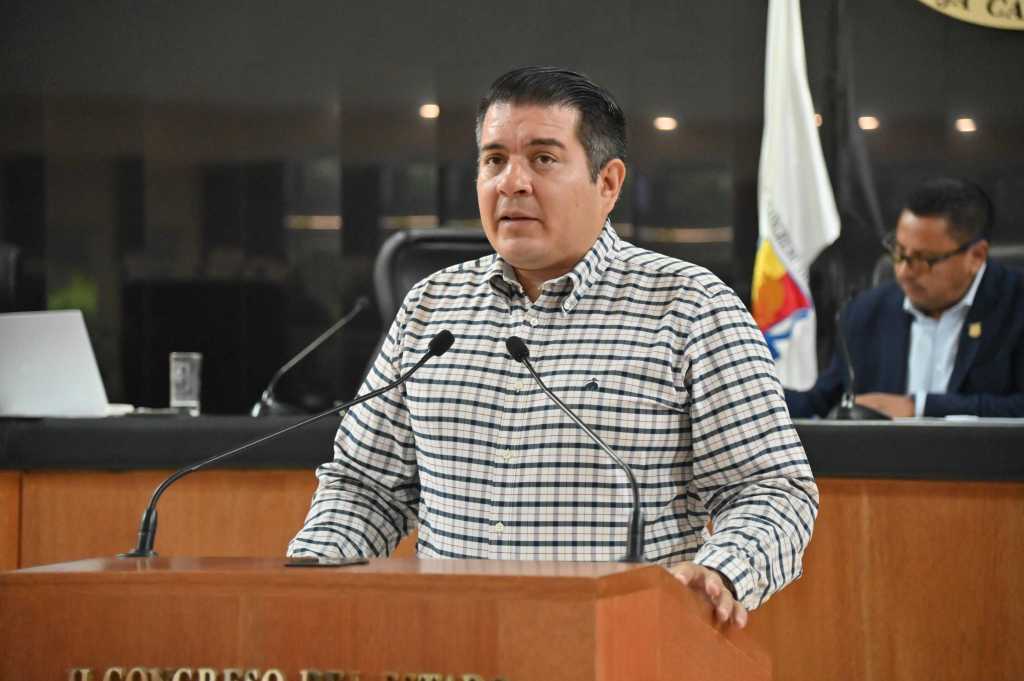 Licencias para legislar y demagogia sin freno: El triunfo de Del Castillo y el enésimo ridículo de “La&nbsp;Lupe”