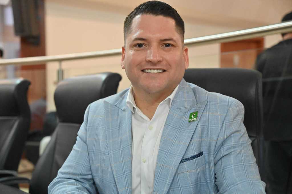 Erick Iván Agúndez: El Diputado que Da Resultados y que Baja California Sur Necesita en San Lázaro