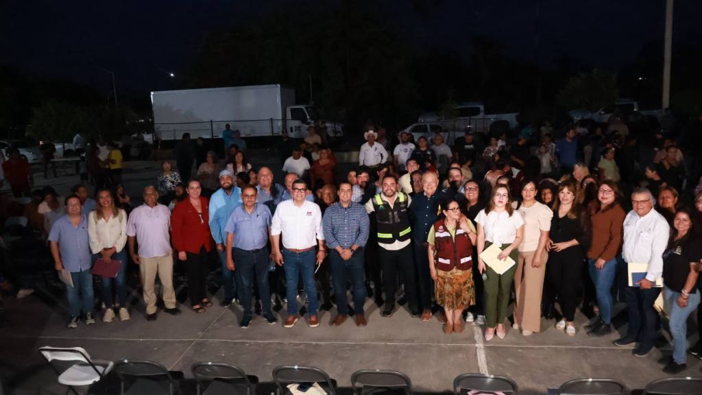Encabeza Gobernador encuentro ciudadano y entrega apoyos en El Campamento (11 de Junio&nbsp;2026).