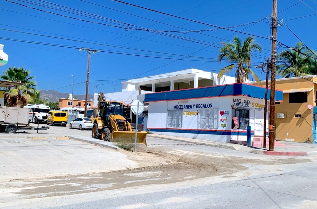 Avanza Servicios Públicos en labores de desazolve y rehabilitación de calles afectadas por lluvias (27 de Agosto&nbsp;2026).